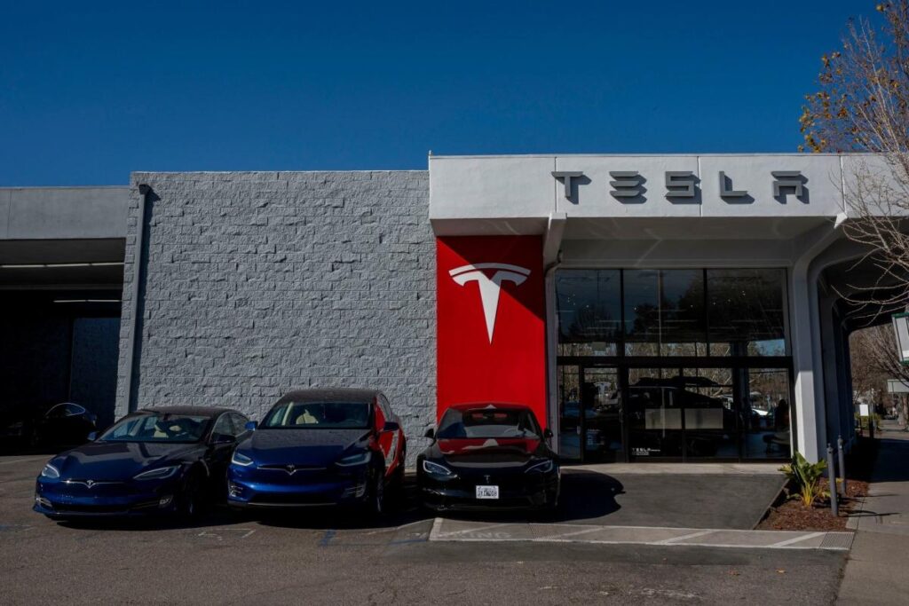 Musk Exudes Optimism About Tesla Robotaxis After Earnings Miss