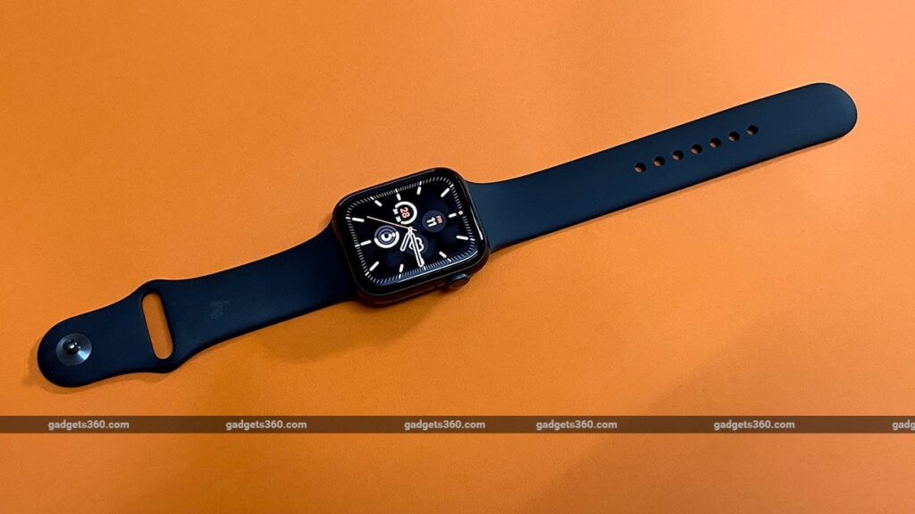 Apple Reportedly Faces Challenges While Designing Watch SE With Plastic Body