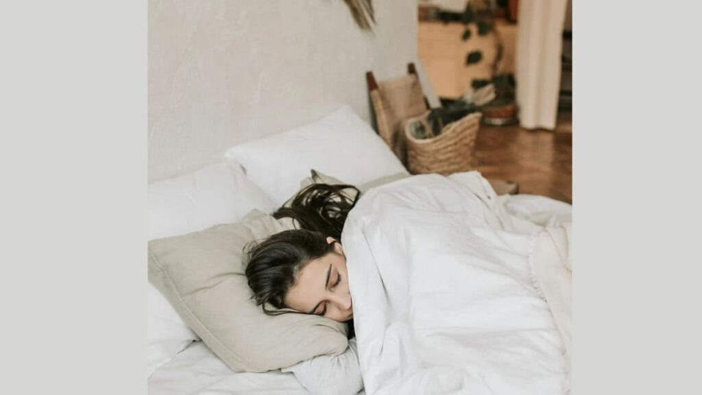 People in Modern Societies Sleep More but Have Irregular Sleep Cycles People in Modern Societies Sleep More but Have Irregular Sleep Cycles