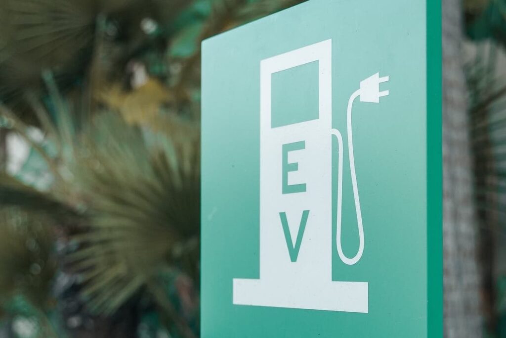 Government Ends Import Duty for Items Needed to Make EV Batteries, Phones