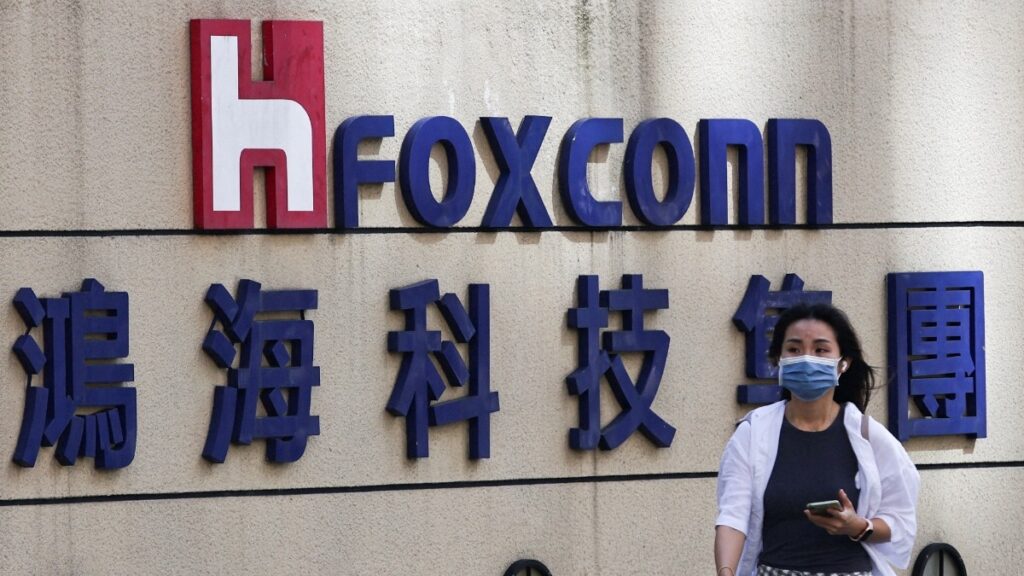 Foxconn Unveils First Large Language Model Dubbed ‘FoxBrain’